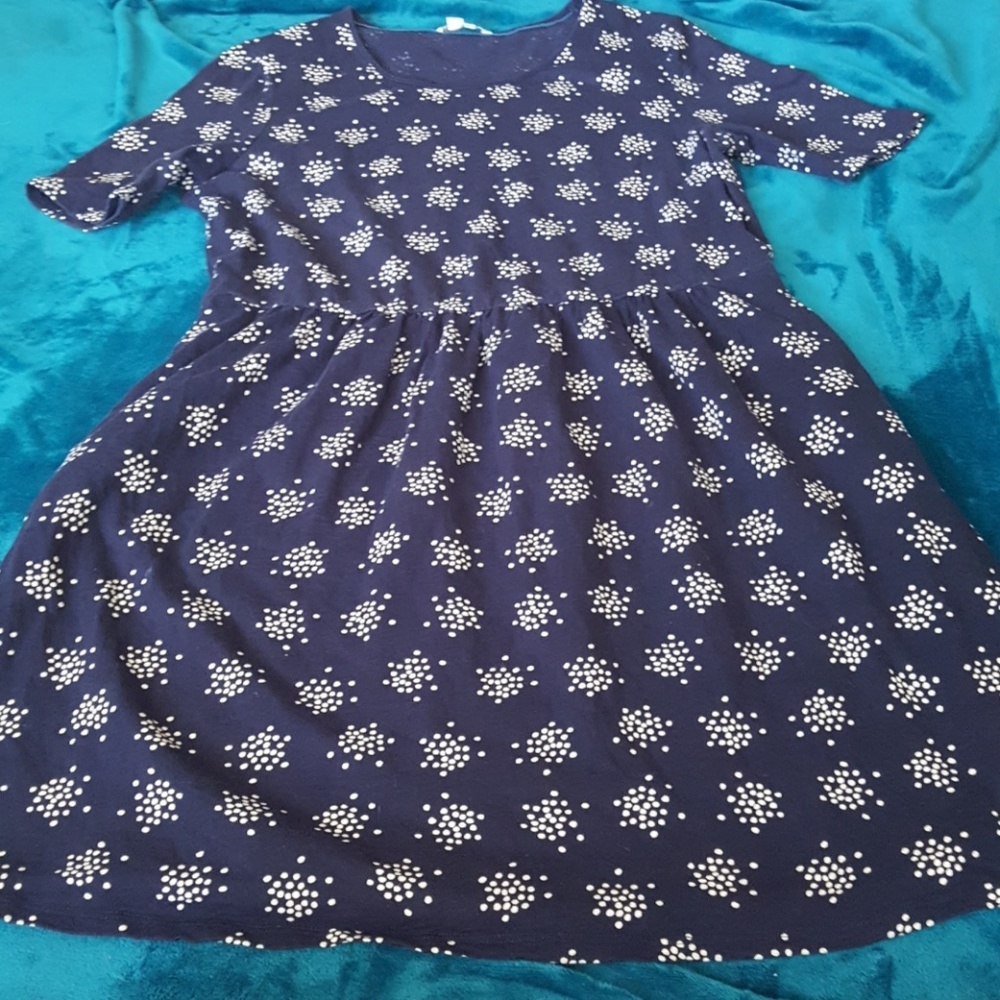 Boden short sleeve dress w/ pockets!